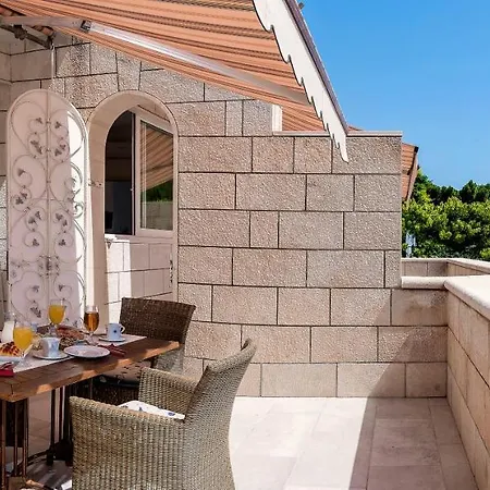 D&d Sosic Daire Brela